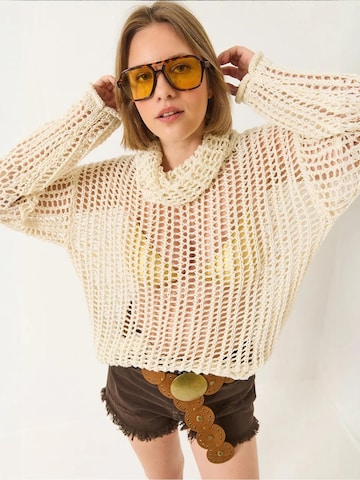 Bianco Lucci Trui in Beige