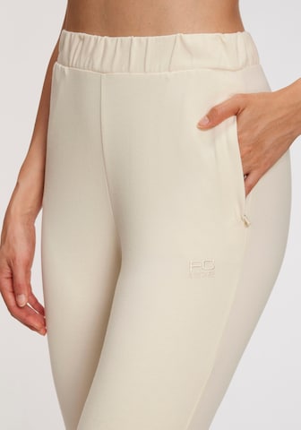 Slimfit Pantaloni di FRENCH CONNECTION in bianco