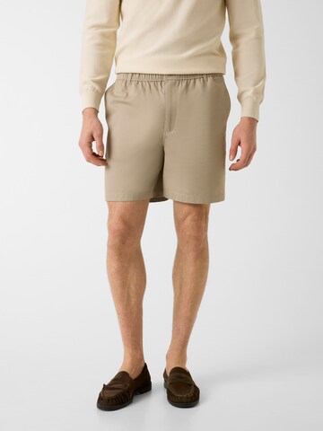 GUESS Regular Pants in Beige: front