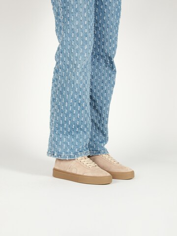 BLACKSTONE Låg sneaker 'QUARTZ AUDEN' i beige