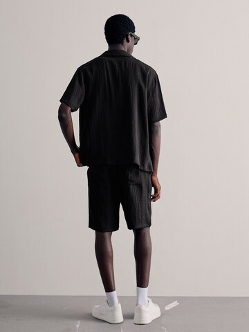 Regular Pantalon Bershka en noir