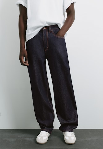 Baggy Jeans de la Pull&Bear pe albastru: față