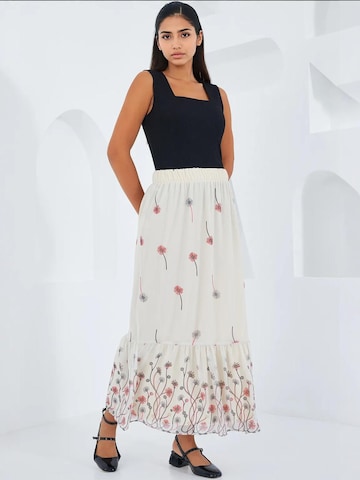 Bigdart Skirt in Beige: front