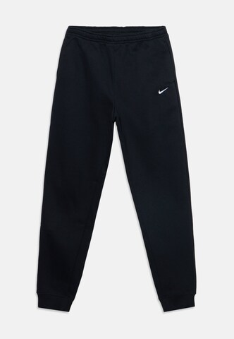 Tapered Pantaloni 'Studio' de la Nike Sportswear pe negru: față