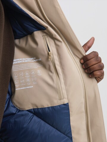 JACK & JONES Ανοιξιάτικο ή φθινοπωρινό παρκά 'JPRCCMOON' σε μπεζ