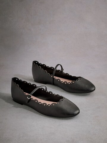 Next Ballerina 'Elfie' in Schwarz