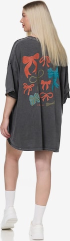 Worldclassca Oversized Shirt in Grey: front