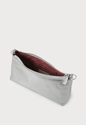 Coccinelle Schultertasche 'Aura' in Silber