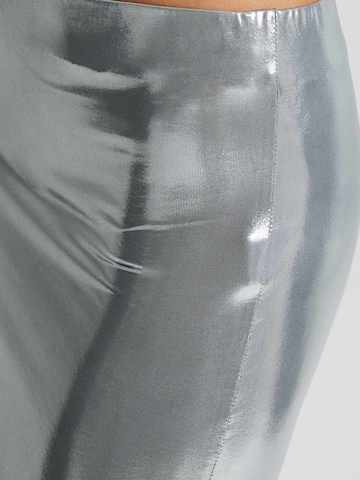 Bershka Spódnica w kolorze srebrny