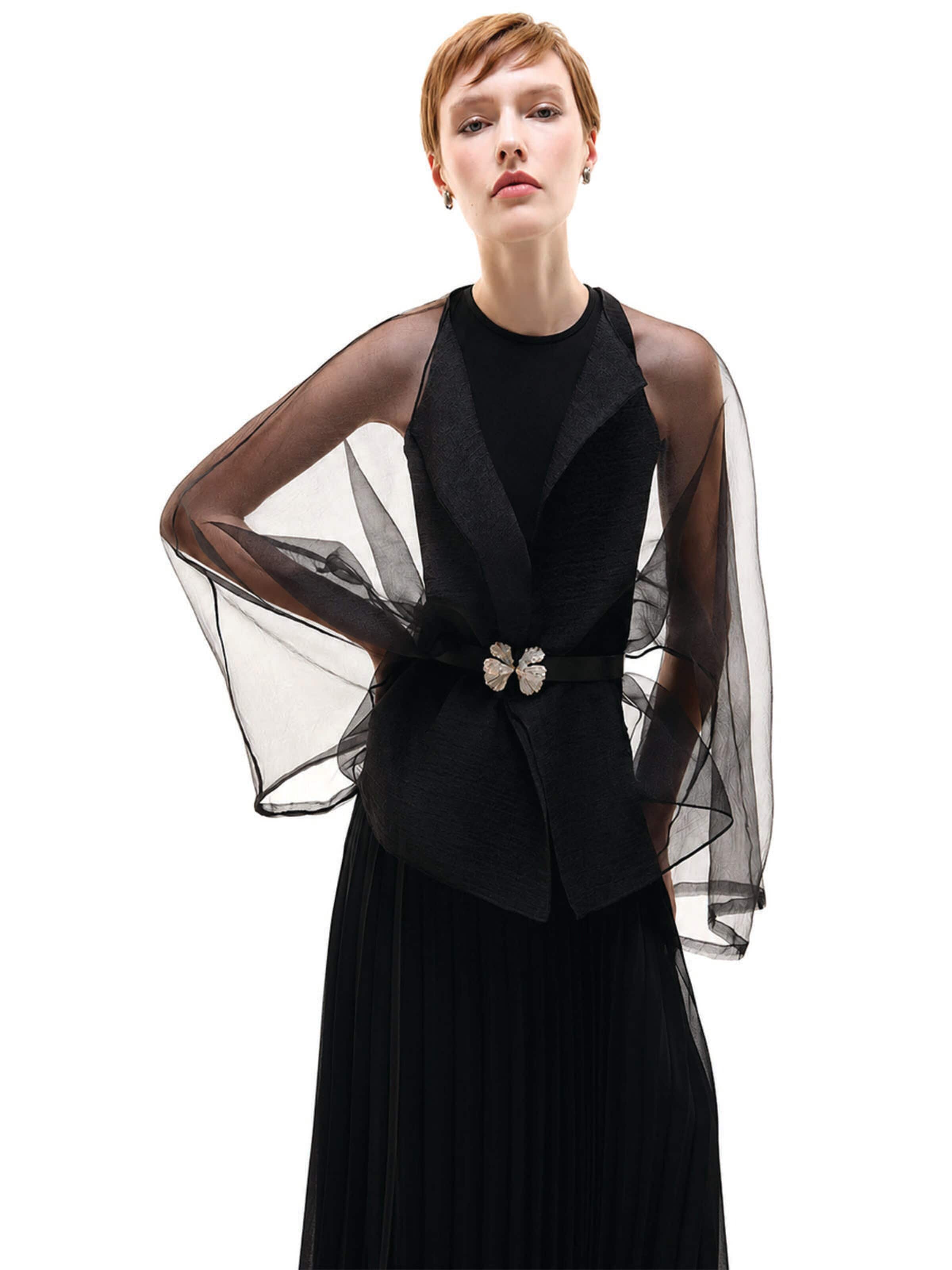 Giacca di mezza stagione 'Binding Detailed Organza Jacket' di Touché Privé in nero: frontale