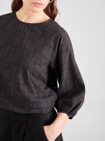 OBJECT - Blusa 'KENDRA' em preto