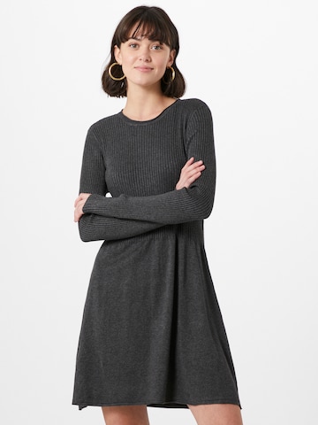 ONLY Knitted dress 'Alma' in Grey: front