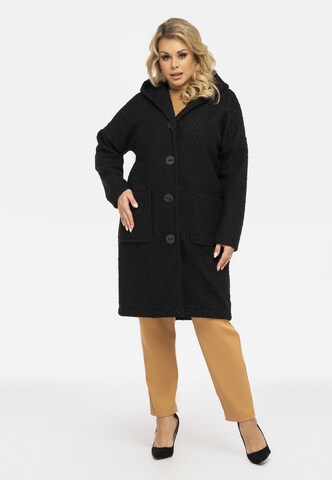 Karko Between-Seasons Coat in Black: front