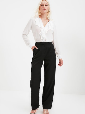 Trendyol Loose fit Pleat-Front Pants in Black