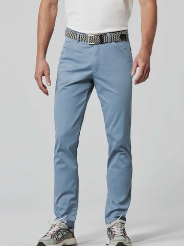 MEYER Regular Chino Pants in Blue: front