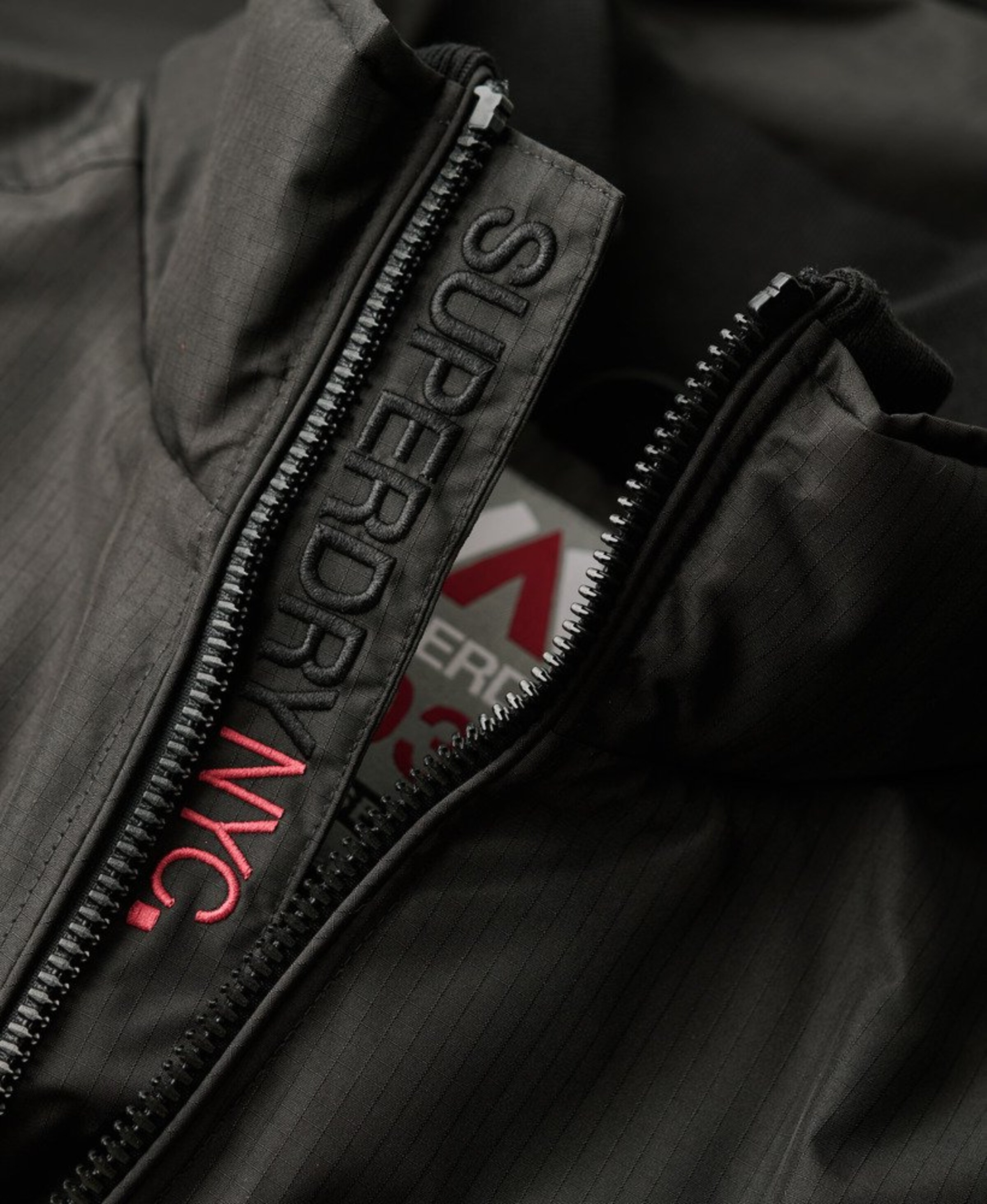 Veste mi-saison 'Harrington' Superdry en noir