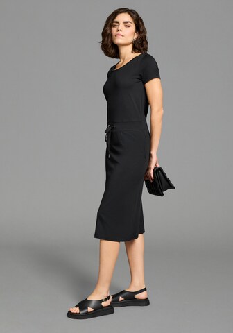 LAURA SCOTT Dress in Black
