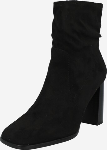 BULLBOXER Ankle Boots in Black: front