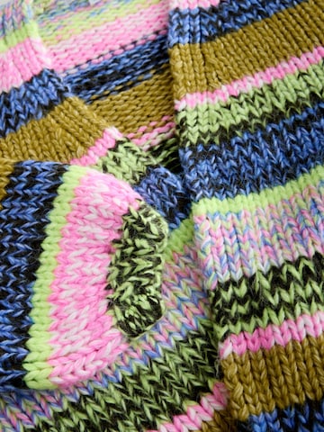 zils Next Adīta jaka