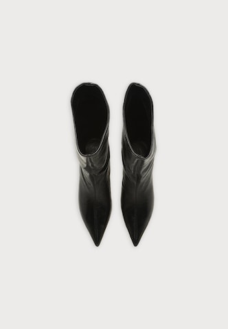 STEVE MADDEN Nízké kozačky 'Lytton' – černá