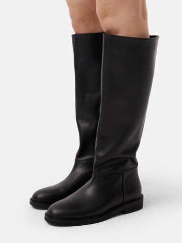 Boots 'SIMPLE' L37 HANDMADE SHOES en noir : devant