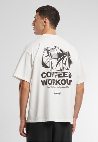 T-Shirt 'Coffee and Workout' Another Cotton Lab en blanc : devant