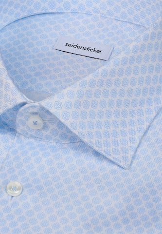 Coupe regular Chemise business 'Schwarze Rose' SEIDENSTICKER en bleu
