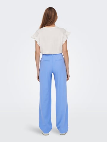 regular Pantaloni con pieghe 'Carolina' di ONLY in blu