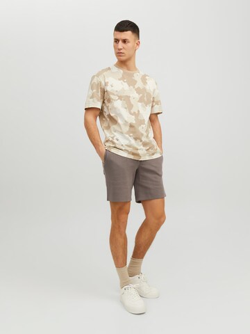 JACK & JONES Regular Shorts in Braun