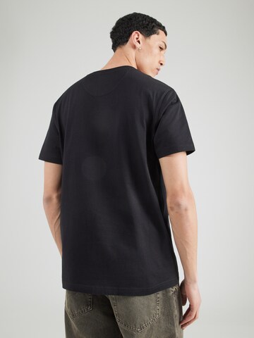 Tricou de la Carlo Colucci pe negru: spate