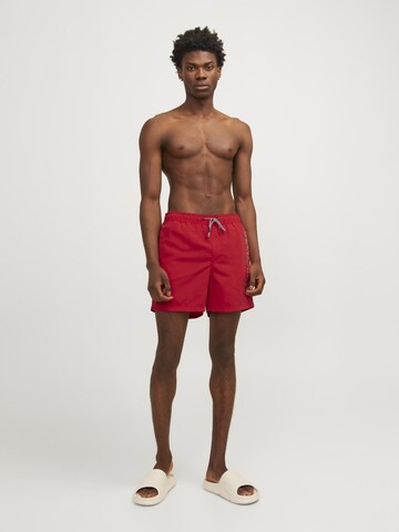 Pantaloncini da bagno 'JPSTFIJI' di JACK & JONES in rosso