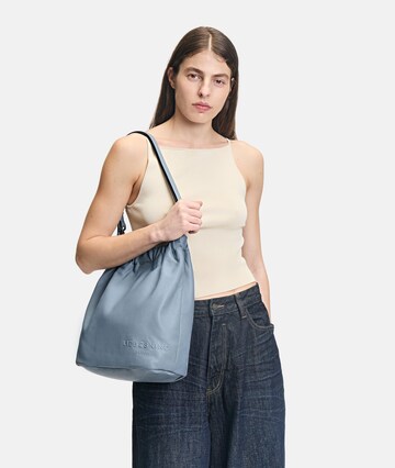 Liebeskind Berlin Shoulder bag in Blue: front