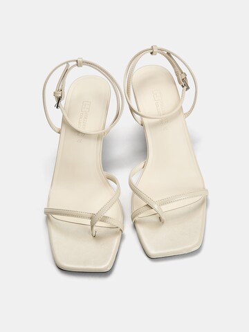 Tongs Pull&Bear en beige