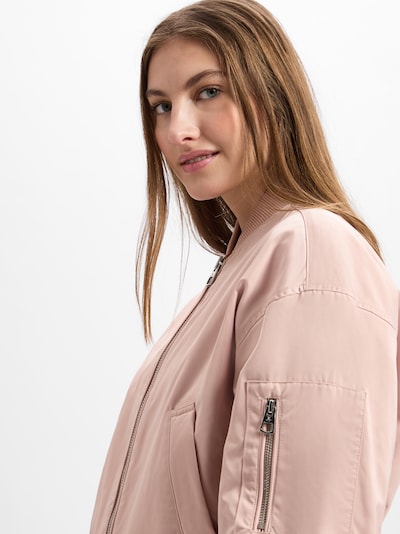 Marc O'Polo Veste mi-saison en abricot, Vue avec produit