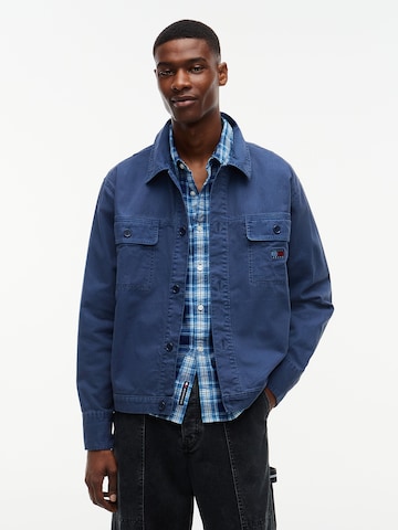 Veste mi-saison 'Essential' Tommy Jeans en bleu : devant