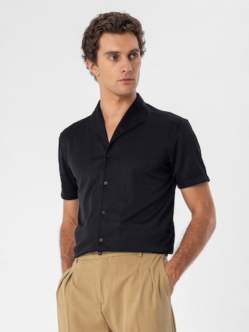 Antioch Regular fit Button Up Shirt in Black
