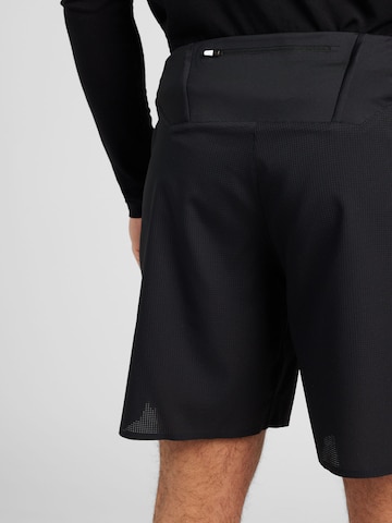 Regular Pantaloni sport de la On pe negru