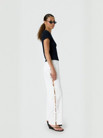 Résumé - regular Pantalón ' MollyRS ' en blanco: lado