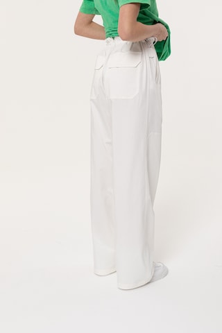 ET Nos Loose fit Chino Pants in White