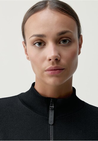 Born Living Yoga Tussenjas 'Gita' in Zwart