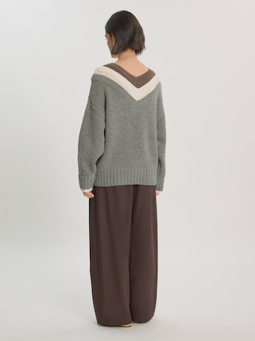 EDITED Sweater 'Nika' in Grey