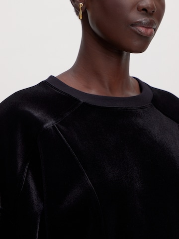 juoda EDITED Suknelė 'Inaya Dress'