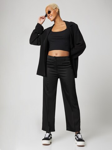 A LOT LESS Loose fit Trousers with creases 'Madlen' in Black