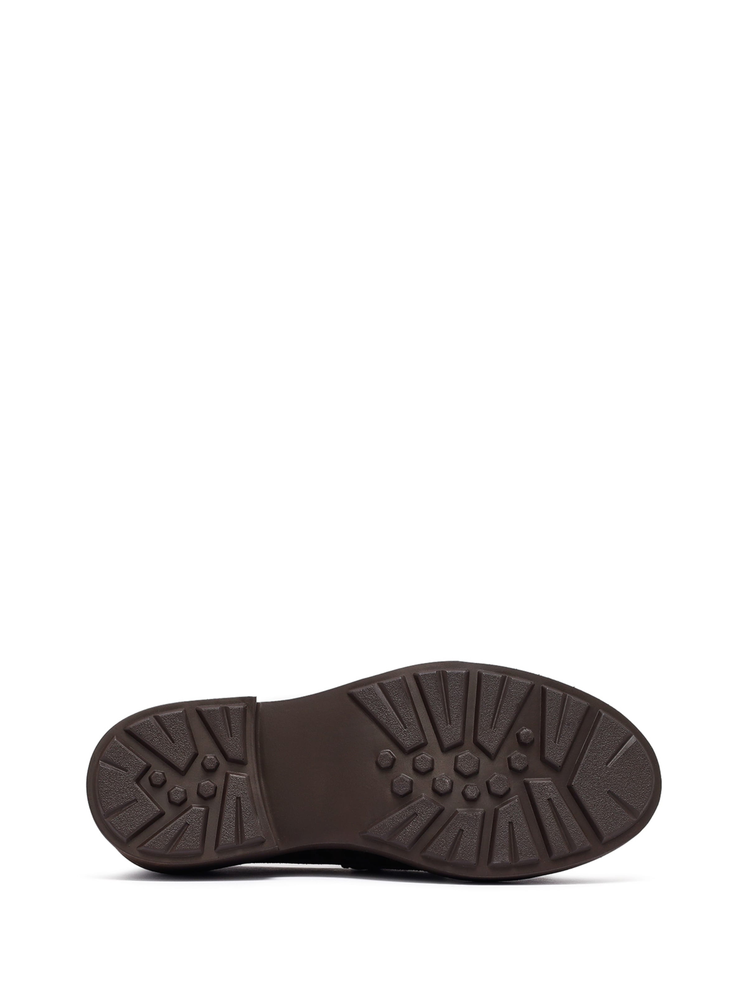 Derimod Classic Flats in Brown