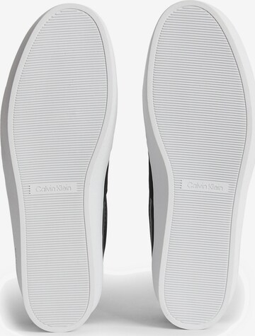 Calvin Klein - Sapatilhas slip-on em preto