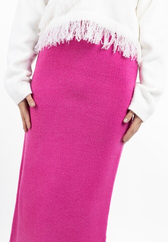 IZIA Skirt in Pink