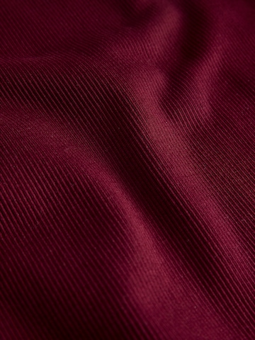 Top 'JXFALLON' de la JJXX pe roșu