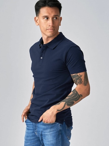 Chemise ' Muscle Polo ' TEESHOPPEN en bleu : devant