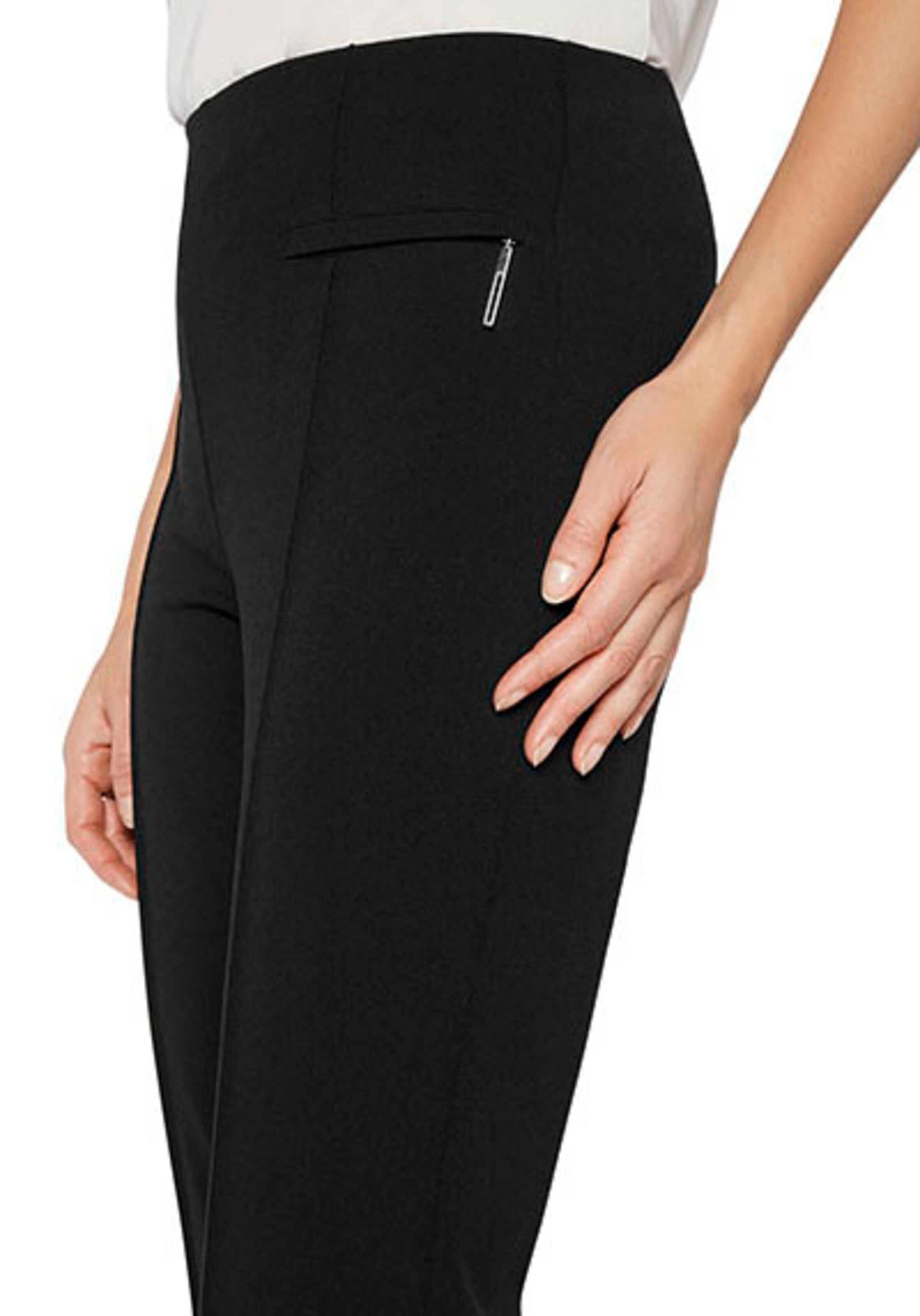 Select By Hermann Lange Regular Pleated Pants in Black