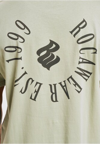 ROCAWEAR T-Shirt 'Typo' in Grün